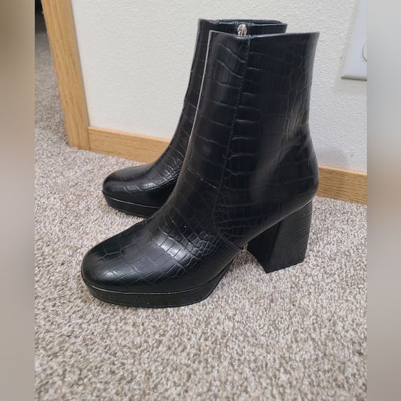 NEW ASOS black Square Toe Block Heel Platform Crocodile Ankle Boots - Picture 3 of 6